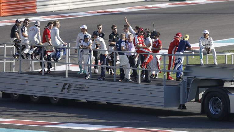 formula-1-grand-prix-drivers-parade_3384092