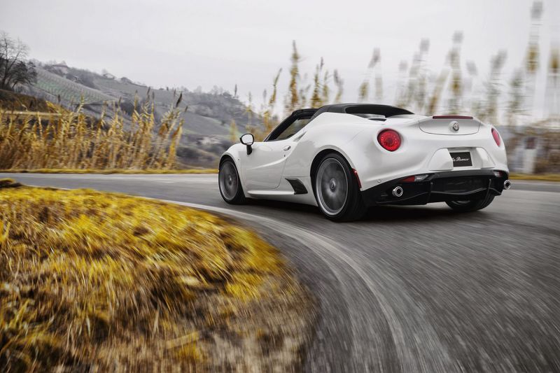 alfaromeo4cspider05