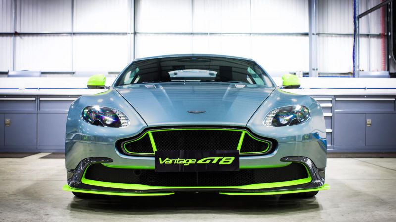 astonmartinvantagegt8a