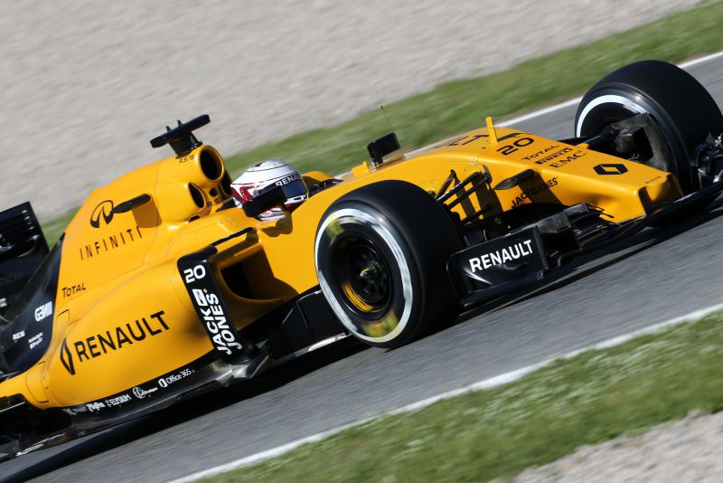 16.05.13. renault_magnussen