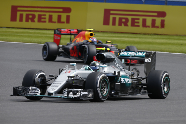 Rosberg_Verstappen_Silverstone_DPPI