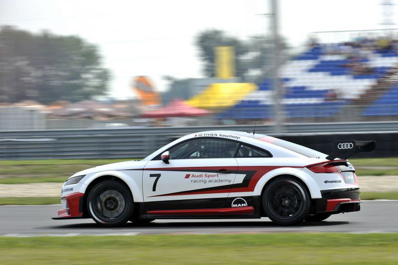 vivien_keszthelyi_audi_sport_slovakiaring_1608_12_resize