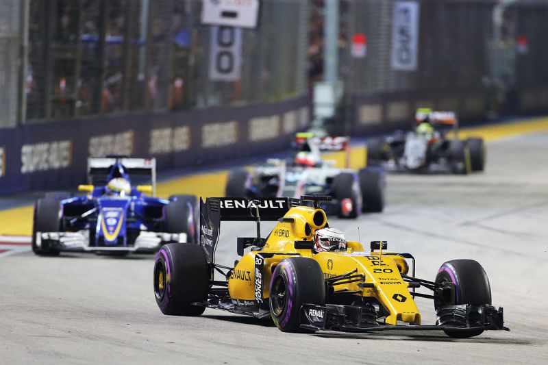 magnussen-renault-singapore