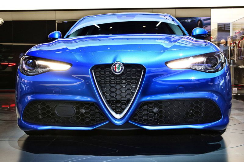 160930_Alfa-Romeo_Parigi-2016_04