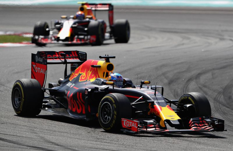 ricciardo-verstappen-redbull-sepang