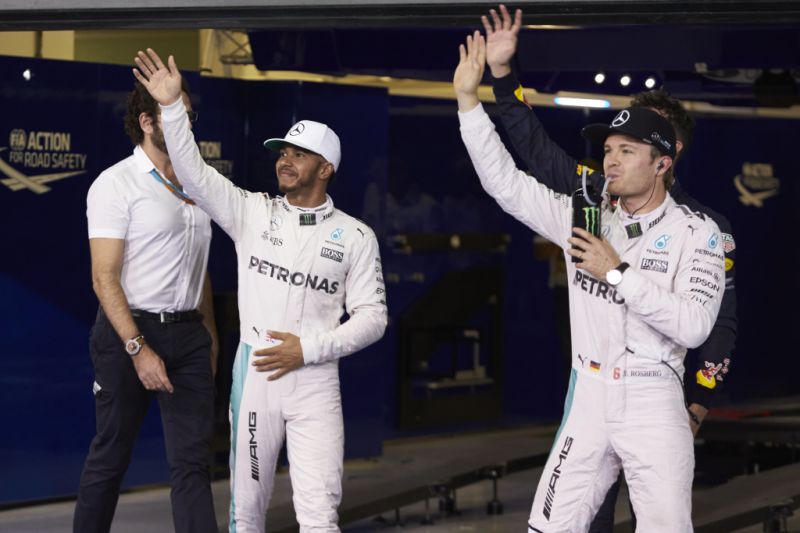 rosberg-hamilton-mercedes-abudhabi