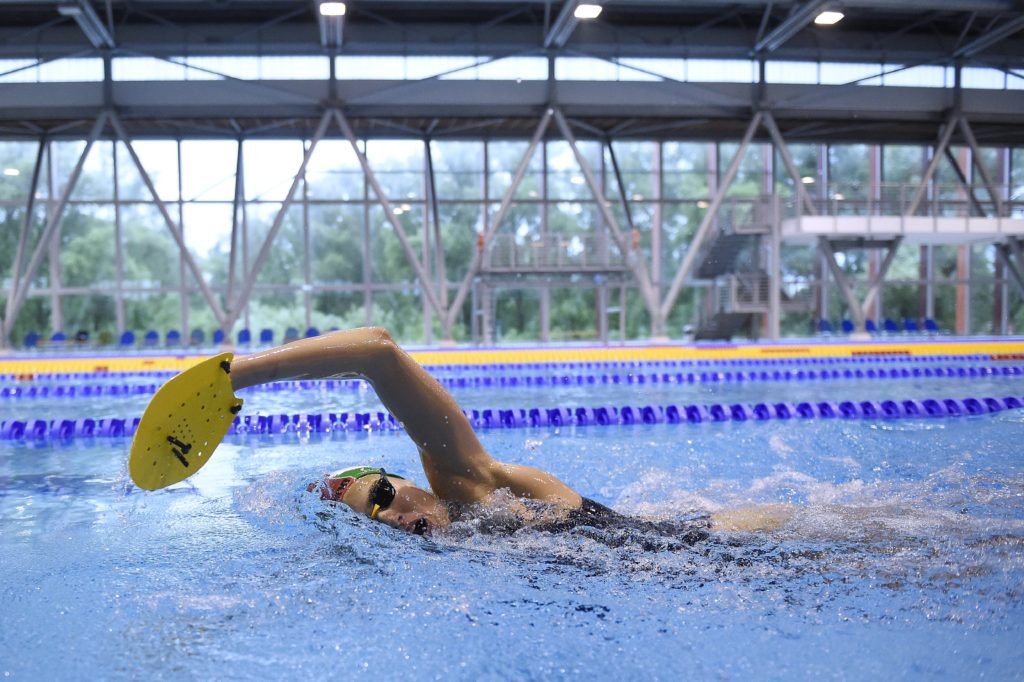 Gyõr, 2016. július 16. Jakabos Zsuzsanna úszó edz a gyõri Aqua Sportközpontban 2016. július 14-én. A sportoló 200 és 400 méteres vegyesúszásban, valamint a 4x200 méteres gyorsváltóban indul a riói olimpián. MTI Fotó: Kovács Tamás